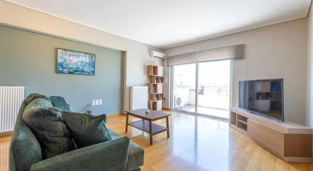 Petralona Dazzling top Floor 2BD AP