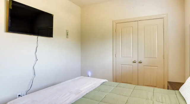 < 1 Mi to Lake Conroe: Home w/ Furnished Patio!, Book Hotel Conroe 