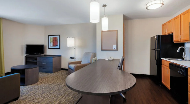 Люкс c 1 комнатой Candlewood Suites Medford by IHG