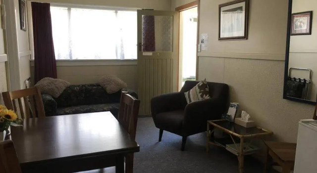 Burkes Pass Country Motel