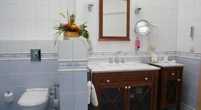 Полулюкс с 3 комнатами The Lakeside - Burghotel zu Strausberg