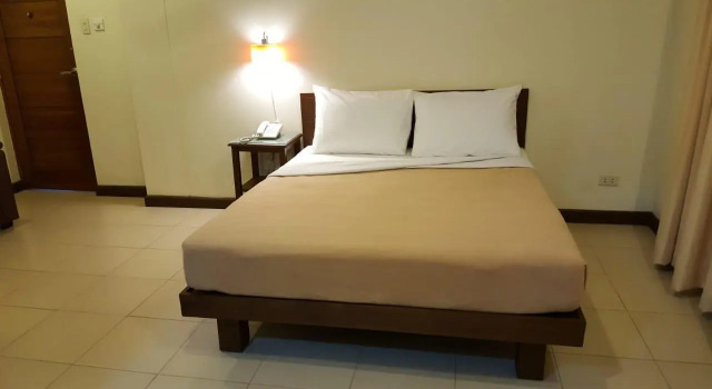 Номер Superior Governor Forbes Inn - Manila City Center