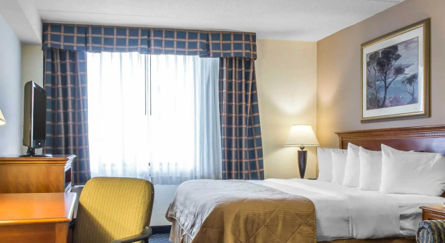 Номер Standard Clarion Hotel & Conference Center Ronkonkoma MacArthur Airport