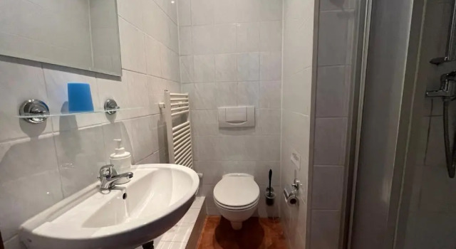 Номер Standard Pension Am Renner
