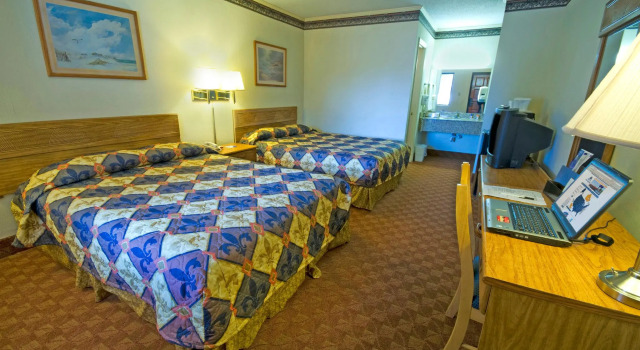 Четырёхместный номер Standard Loyalty Inn Rockingham