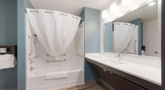 Четырёхместный номер Standard WoodSpring Suites Philadelphia Northeast
