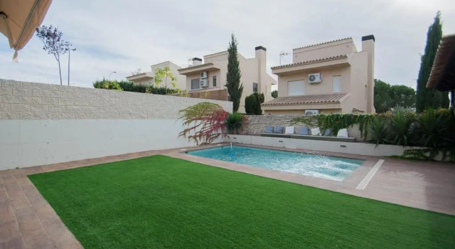 Villa hoyo 7-NIEVE -CAMPO DE GOLF,PLAYA CERCANA