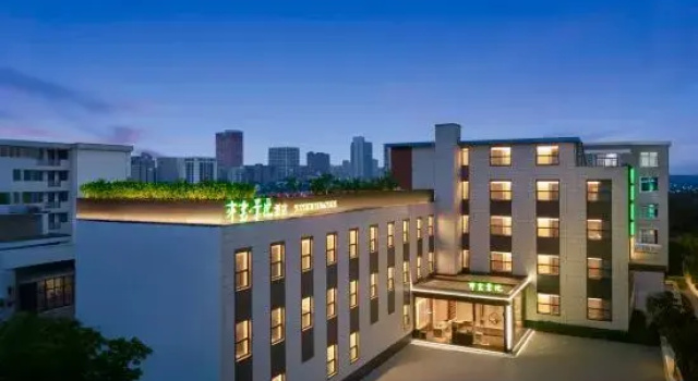 Yiyun Jingyue Hotel (Yingzhou Wanda Plaza Erli Well Night Market), Prenota Hotel Hotel a Anhui con parcheggio, Parcheggio