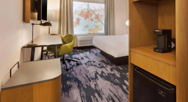 Номер Standard Fairfield by Marriott Inn & Suites Grand Rapids North