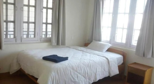 Lakeway Apartments and Rooms
