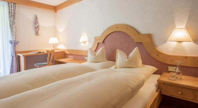 Landhotel Älpili, Book Hotel Hotels in Vorarlberg with Parking, Parking