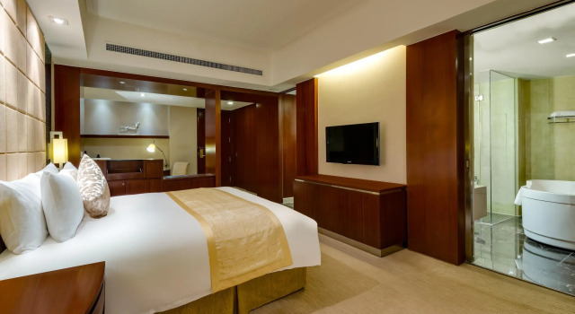 Двухместный номер Standard с видом на море Crowne Plaza Yantai Sea View by IHG