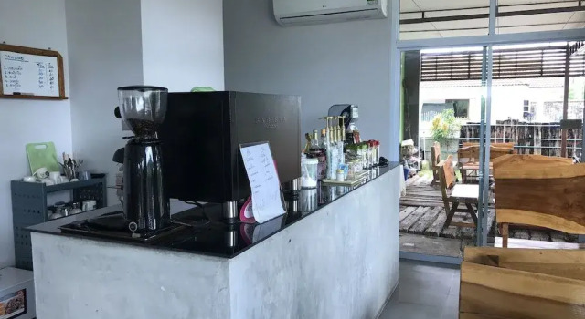 Manida Place Hotel, Забронировать Отель Отели Накхонратчасима с парковкой, рядом с Торговый центр The Mall Korat, Парковка