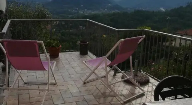 La Casa Del Borgo, Book Hotel Hotels in Beverino with Parking, Parking