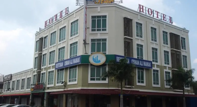 Кровать в общем номере AERO Star Hotel