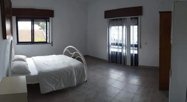 Номер Economy Come Inn Sesimbra