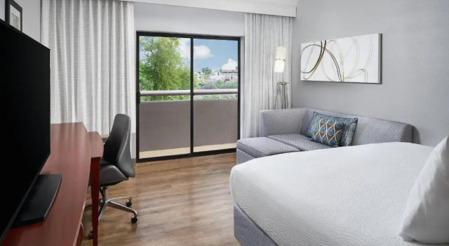 Номер Standard с видом на бассейн Courtyard Scottsdale North