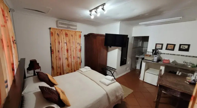 Pebble Fountain Guesthouse, Boek Pension Pretoria 