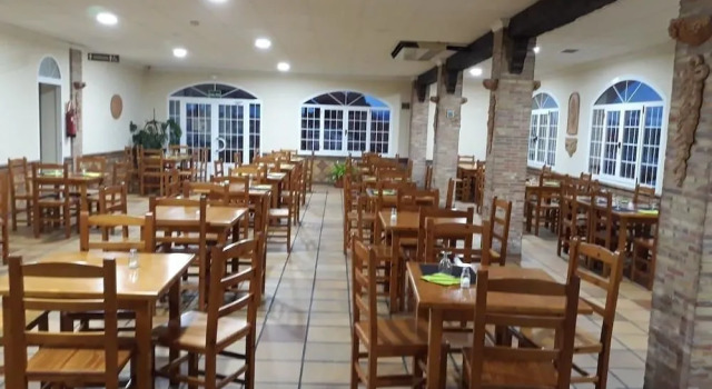 Area de servicio El Rebollar, Varaa Hotelli Requena Barcelona