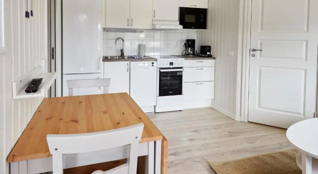 Lagunen Cottages and Hostel, Book Hotel Strömstad 