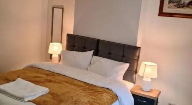 Fields Home a Stunning 3 Bedroom-Sleeps 5, Rezervasyon Otel Kettering 