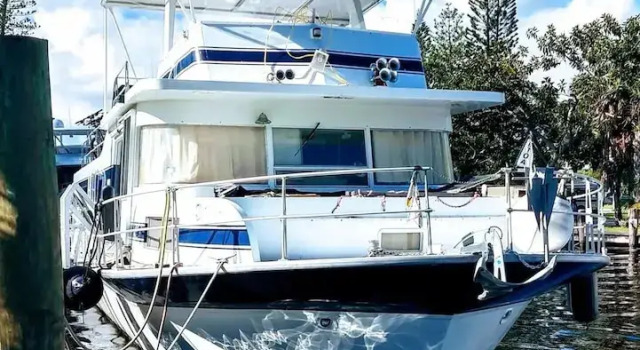 Номер Standard 62' Yacht M/v Possibilities On Wide Private Canal 3 Bedroom Houseboat