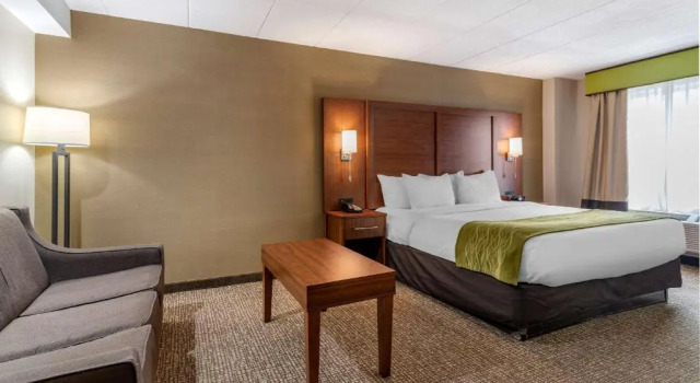 Семейный люкс Comfort Inn Manchester Airport