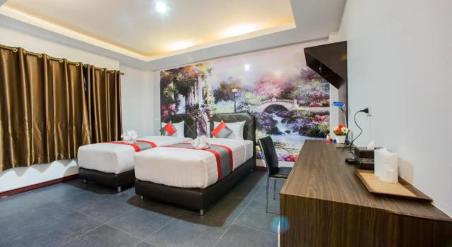 Четырёхместный номер Superior D11 Hotel