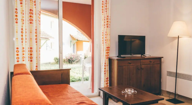 Beautiful Apartment in Prayssac With Swimming Pool, Réserver Appartement Crayssac Lot Valley
