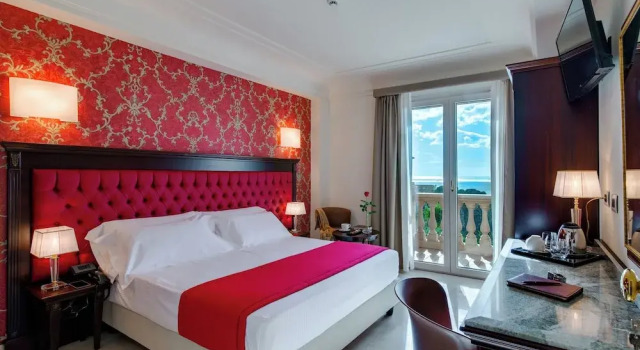 Двухместный номер Superior с видом на море La Paloma Blanca Hotel