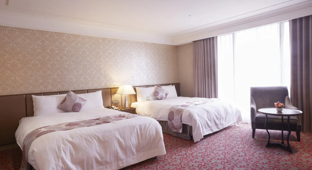 Номер Deluxe Grand City Hotel