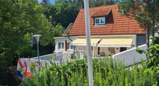Коттедж Ferienhaus BLACK & WHITE