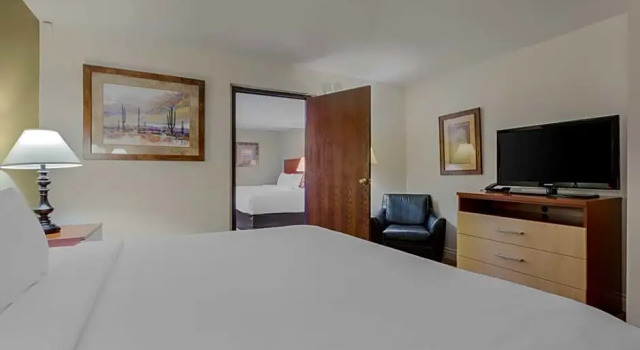 Четырёхместный люкс Best Western Red Hills