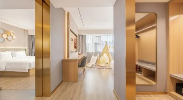Люкс Orange Luoyang WangchengPark Metro Station Hotel