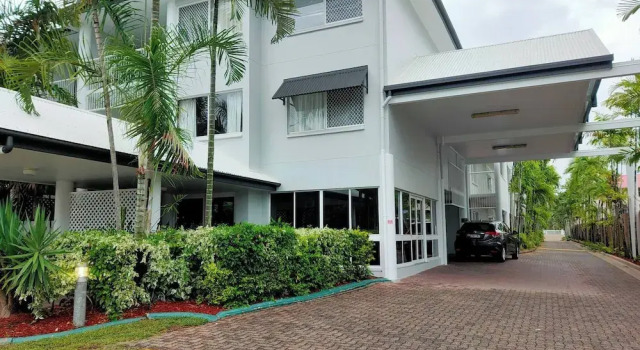 2 Bedroom Condo "w" Pool Entrance off Your Balcony, Prenota Appartamento Hotel a Queensland con parcheggio, Parcheggio