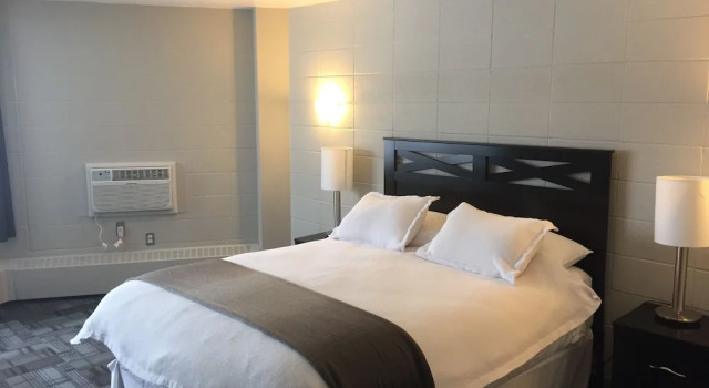 Grand Marshal Inn, Rezervasyon Otel Hythe Northern Alberta