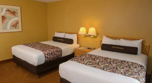 Четырёхместный номер Standard Asilomar Conference Grounds
