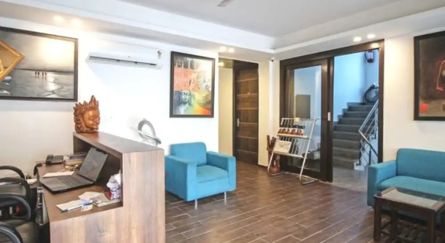 Hotel Callista Inn Golf Course Road, Varaa Hotelli Gurgaon 