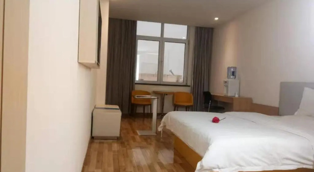 Номер Standard 7Days Inn Xingtai Qinghe Taishan Road Railway Station Branch