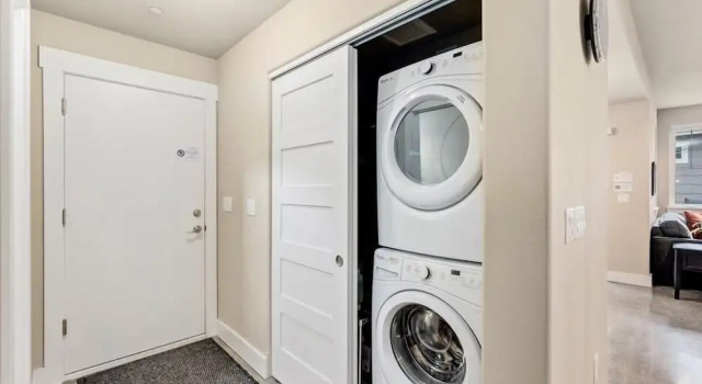 Spacious Home Near River – King Bd, Patio & Garage, Prenota Hotel Fort Collins Colorado