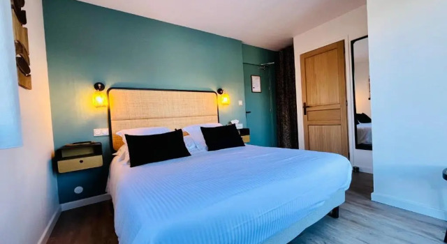 Двухместный номер Standard с балконом Hôtel les Chaumettes