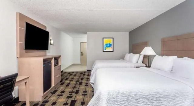 Baymont by Wyndham Terre Haute, Забронировать Отель Терре-Хот Индиана, рядом с Торговый центр Haute City