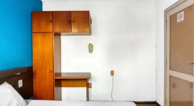 OYO Hotel Econômico, Забронировать Отель Каноас Риу-Гранди-ду-Сул