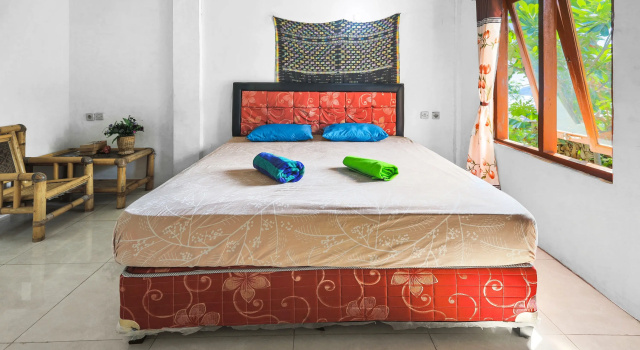 Palulu Garden Homestay, Забронировать Гостевой дом Лабуан-Баджо провинция Восточная Нуса-Тенгара