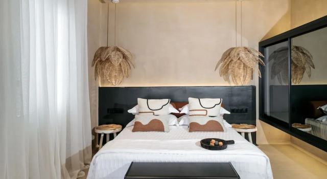 Вилла Eden Beachfront Residences & Suites