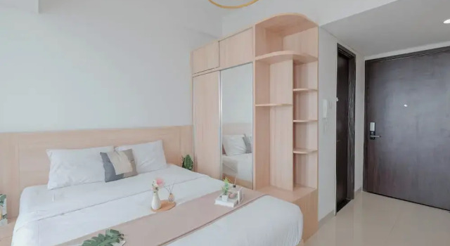 Minimalist Studio At Apartment Lrt City Bekasi