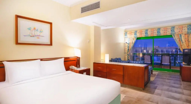 Люкс Diplomatic Swiss Inn Resort Hurghada