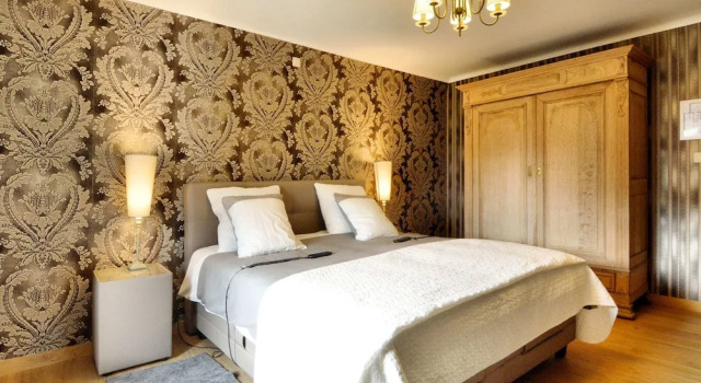 Walk Luxury Stay With Pool, Rezervovat Hotel Hotely v Lutych s parkováním, Parkování