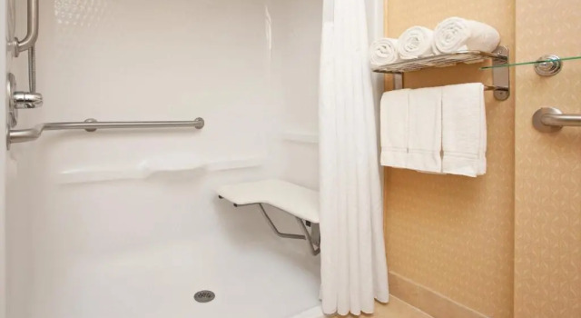 Двухместный номер Standard Holiday Inn Express and Suites Allentown West by IHG