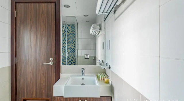 LUX - Opulent Island Suite Burj Khalifa View 2, Забронировать Апартаменты/квартира Пальма Джумейра , рядом с Jumeirah Palm Tram Station